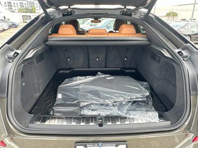 2027 BMW X6 — photo 18 view