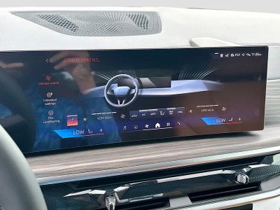 2027 BMW X6 — photo 11 view