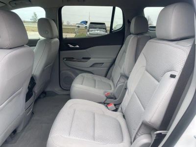 2023 GMC Acadia - Photo 17