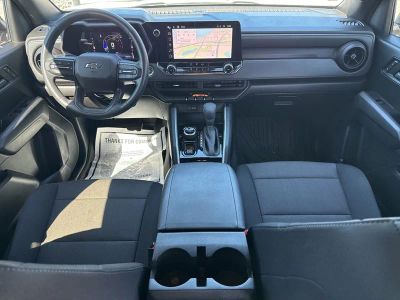 2023 Chevrolet Colorado — photo 11 view