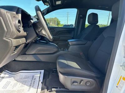 2023 Chevrolet Colorado — engine compartment view