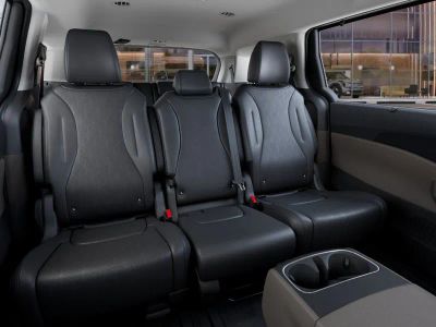 2026 Kia Carnival Hybrid — photo 16 view