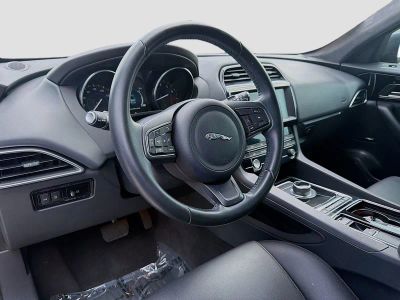 2020 Jaguar F-PACE — photo 9 view