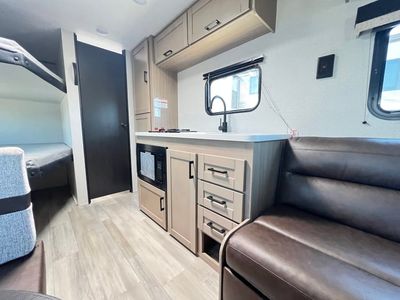 2026 Jayco PROWLER LYNX - Photo 7
