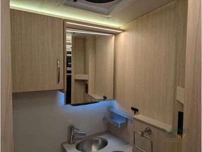 2025 Leisure Travel Vans Wonder — photo 49 view