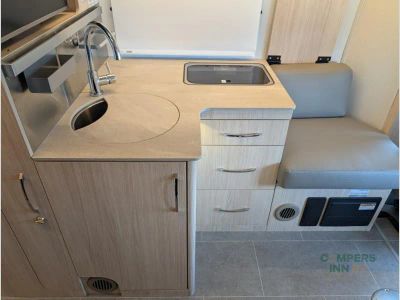 2025 Leisure Travel Vans Wonder — photo 34 view