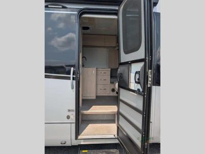 2025 Leisure Travel Vans Wonder — photo 15 view