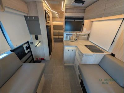 2025 Leisure Travel Vans Wonder — photo 31 view