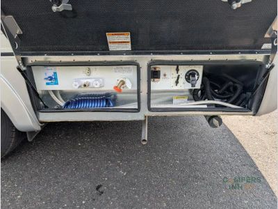 2025 Leisure Travel Vans Wonder — photo 12 view