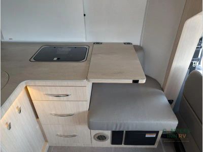 2025 Leisure Travel Vans Wonder — photo 28 view