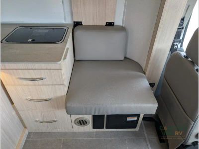 2025 Leisure Travel Vans Wonder — photo 25 view