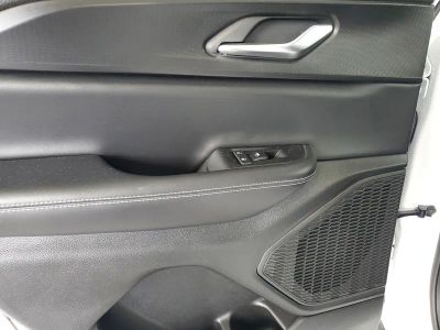 2023 Jeep Grand Cherokee — photo 14 view