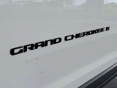 2023 Jeep Grand Cherokee — detail view