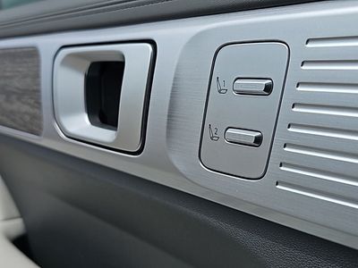 2024 Hyundai Santa Fe — photo 12 view