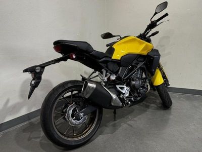 2025 Honda CB300R - Photo 5