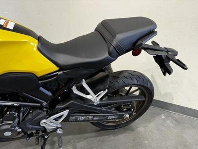 2025 Honda CB300R - Photo 14