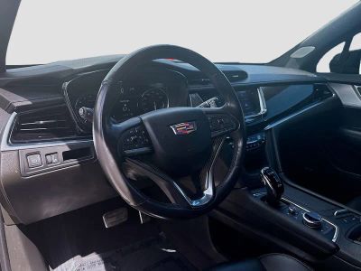 2023 Cadillac XT6 — photo 9 view