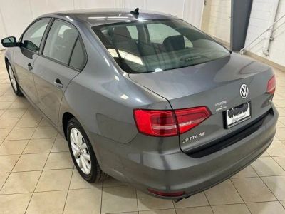2015 Volkswagen Jetta — rear three-quarter view