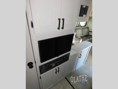 2024 Coachmen RV Freelander - Photo 19