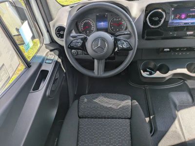 2025 Mercedes-Benz Sprinter 2500 — photo 13 view