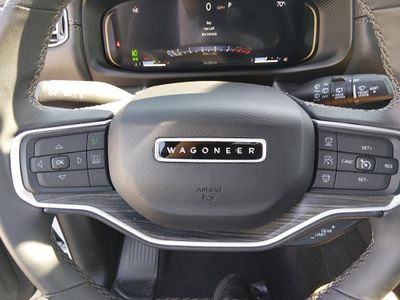 2024 Jeep Wagoneer L — photo 12 view