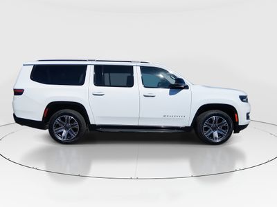 2024 Jeep Wagoneer L — photo 8 view