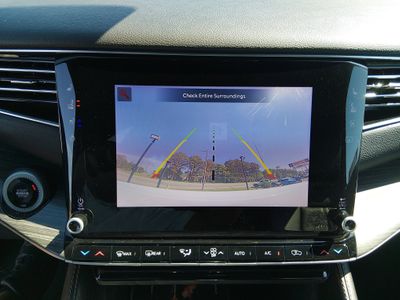 2024 Jeep Wagoneer L — photo 17 view
