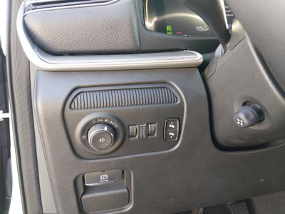 2024 Jeep Wagoneer L — photo 13 view