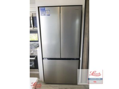 2025 Montana 3532SP — photo 14 view