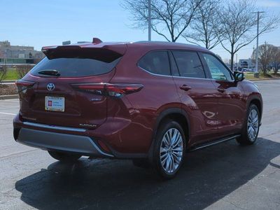 2025 Toyota Highlander Hybrid - Photo 5