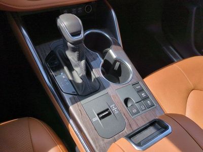 2025 Toyota Highlander Hybrid - Photo 15