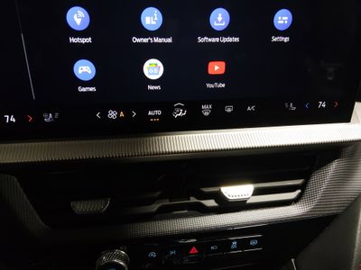 2025 Ford Explorer - Photo 21