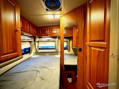 2017 Phoenix Cruiser - Photo 13