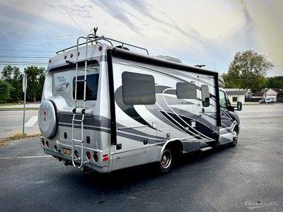 2017 Phoenix Cruiser - Photo 2