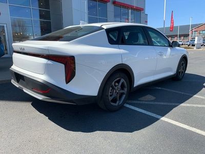 2025 Kia K4 LXS - Photo 4