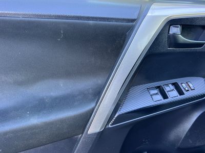 2013 Toyota RAV4 - Photo 12
