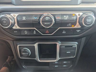 2022 Jeep Wrangler — photo 23 view