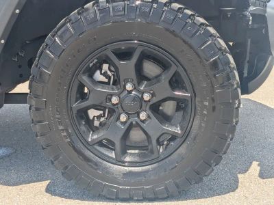 2022 Jeep Wrangler — photo 13 view