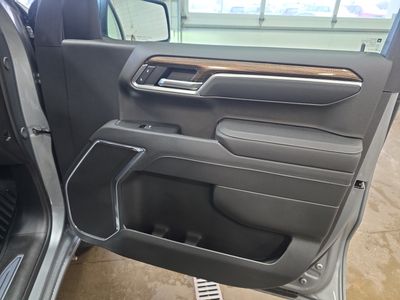 2026 Chevrolet Silverado 1500 — photo 21 view