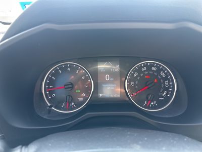 2021 Toyota RAV4 - Photo 3