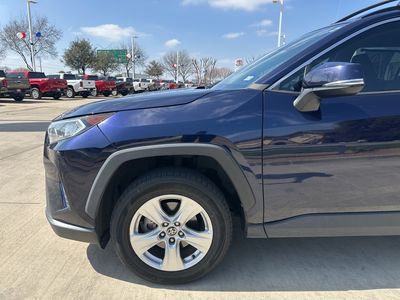 2021 Toyota RAV4 - Photo 2
