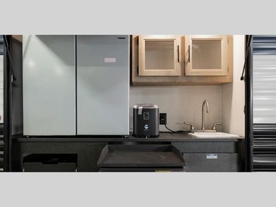 2027 Forest River RV Cherokee Wolf Den - Photo 9