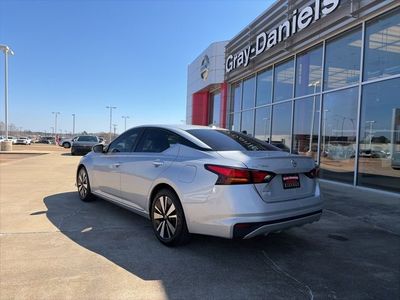 2022 Nissan Altima - Photo 2