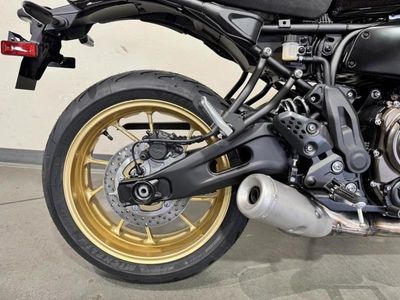 2025 Yamaha XSR700 - Photo 11
