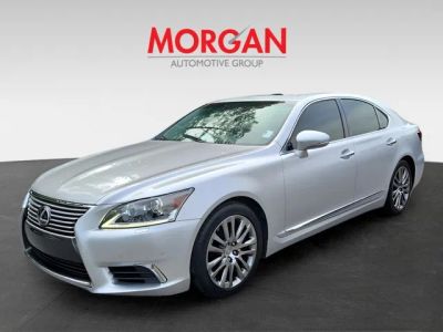 2015 Lexus LS — interior view