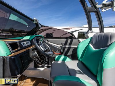 2021 Tige 23RZX - Photo 12