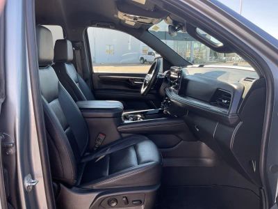 2025 Chevrolet Tahoe — photo 15 view