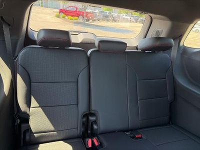 2026 Chevrolet Traverse - Photo 38
