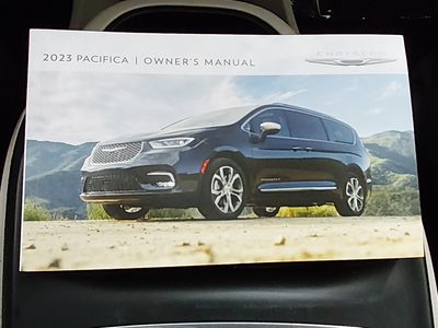 2023 Chrysler Pacifica — photo 19 view