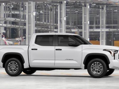 2026 Toyota Tundra — photo 13 view